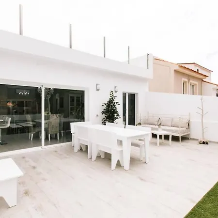 The White Pearl: Luxurious And Exclusive Villa *